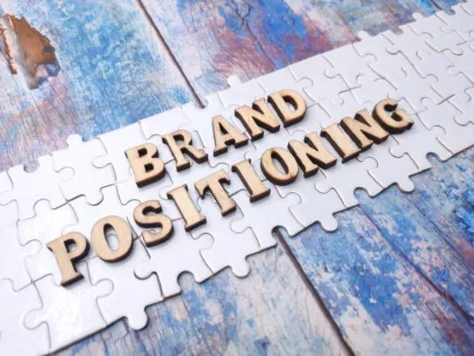 Imagen con recursos visuales genéricos que transmiten la idea de expansión, reconocimiento y optimización del posicionamiento de marca.